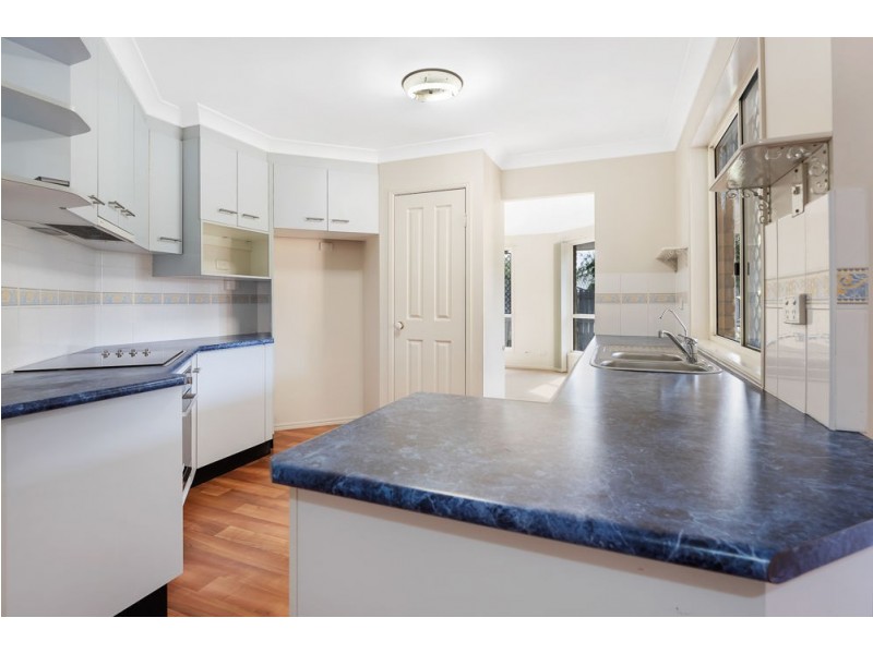 27 Paramount Drive, Warner QLD 4500