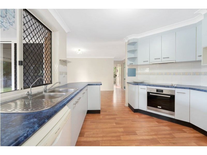 27 Paramount Drive, Warner QLD 4500