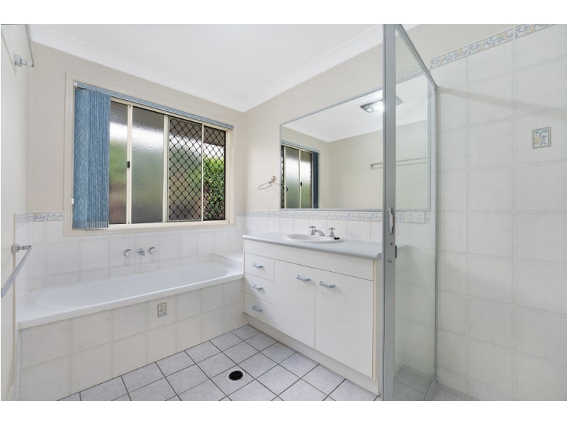 27 Paramount Drive, Warner QLD 4500