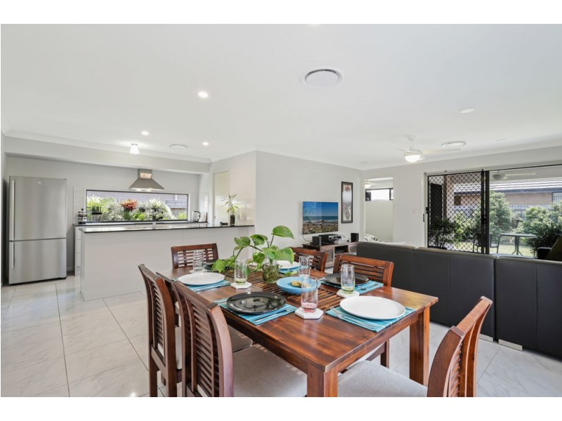 48 St Helen Crescent, Warner QLD 4500