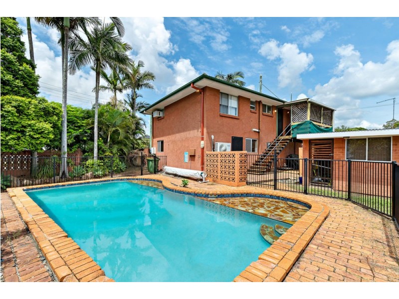 1 Arran Court, Strathpine QLD 4500
