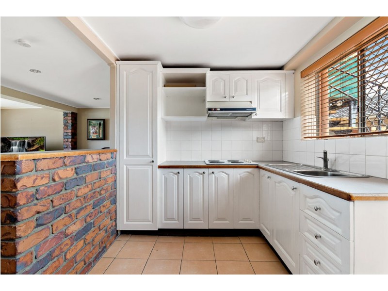 1 Arran Court, Strathpine QLD 4500