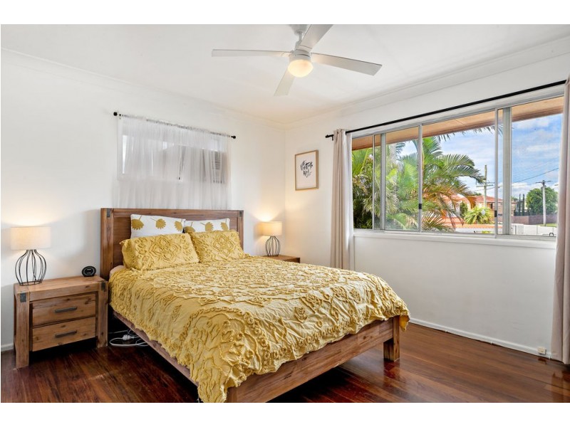 1 Arran Court, Strathpine QLD 4500