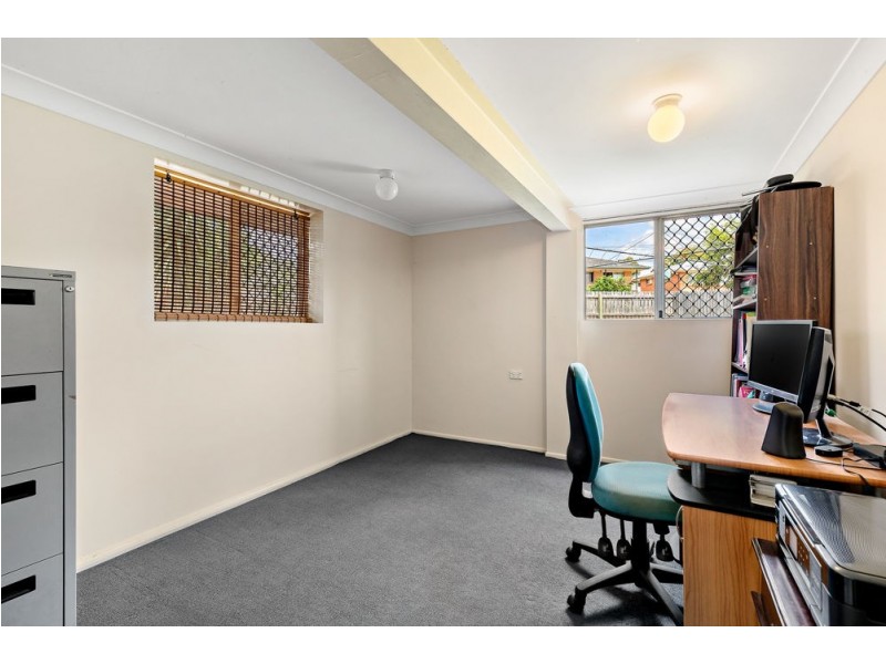 1 Arran Court, Strathpine QLD 4500