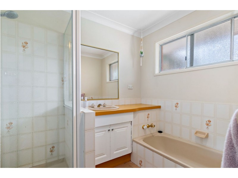 1 Arran Court, Strathpine QLD 4500