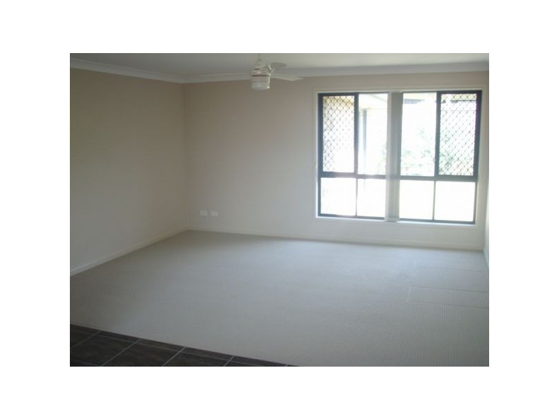 8 Paulette Court, Cashmere QLD 4500