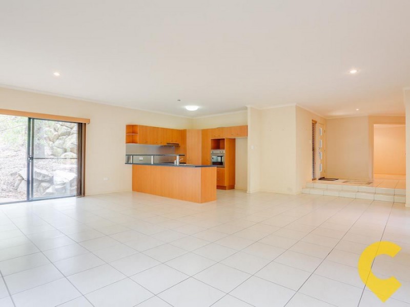 5 Talisman Court, Eatons Hill QLD 4037