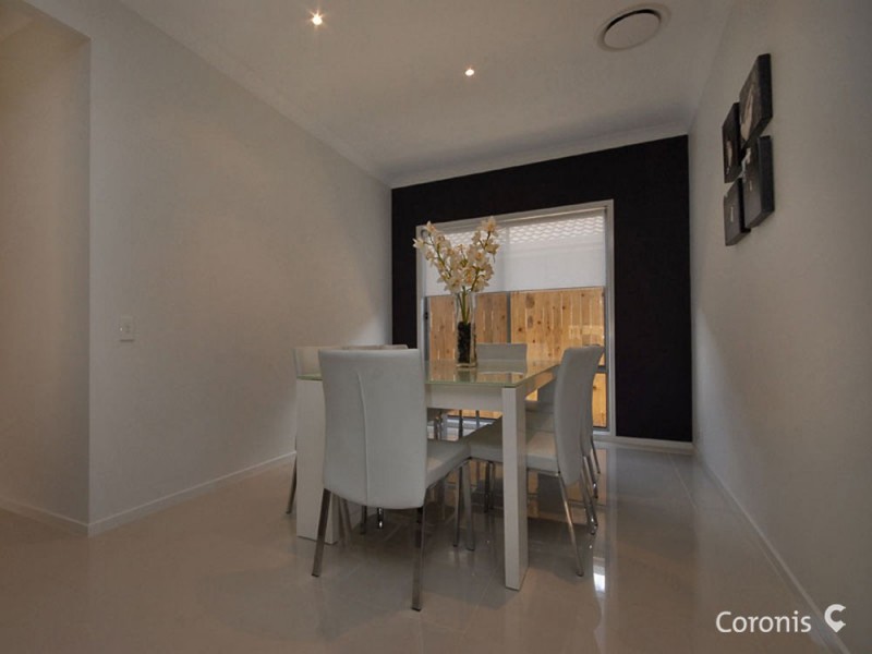 8 Glider Street, North Lakes QLD 4509