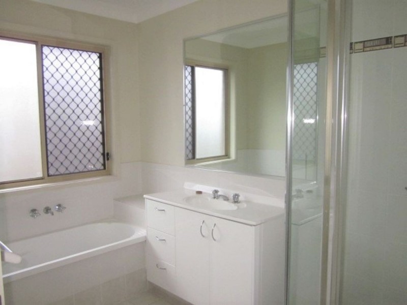 9 Hillary Drive, Warner QLD 4500