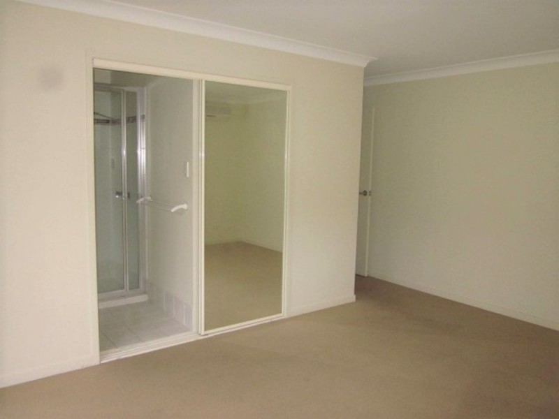 9 Hillary Drive, Warner QLD 4500