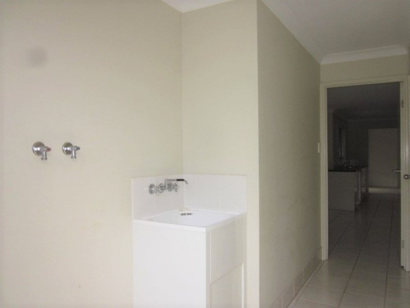 9 Hillary Drive, Warner QLD 4500