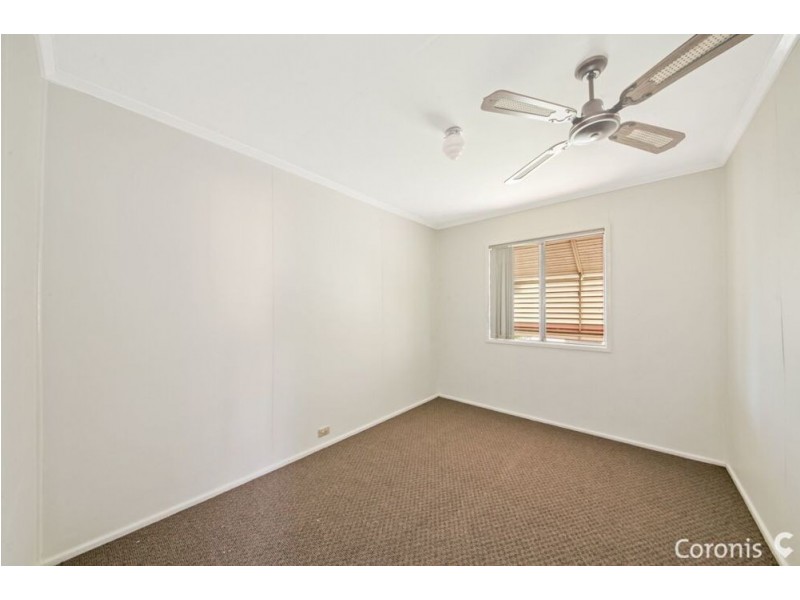 1204 Anzac Avenue, Kallangur QLD 4503