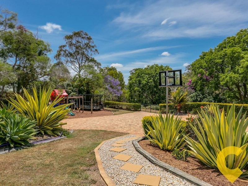 3 Creekwood Court, Warner QLD 4500
