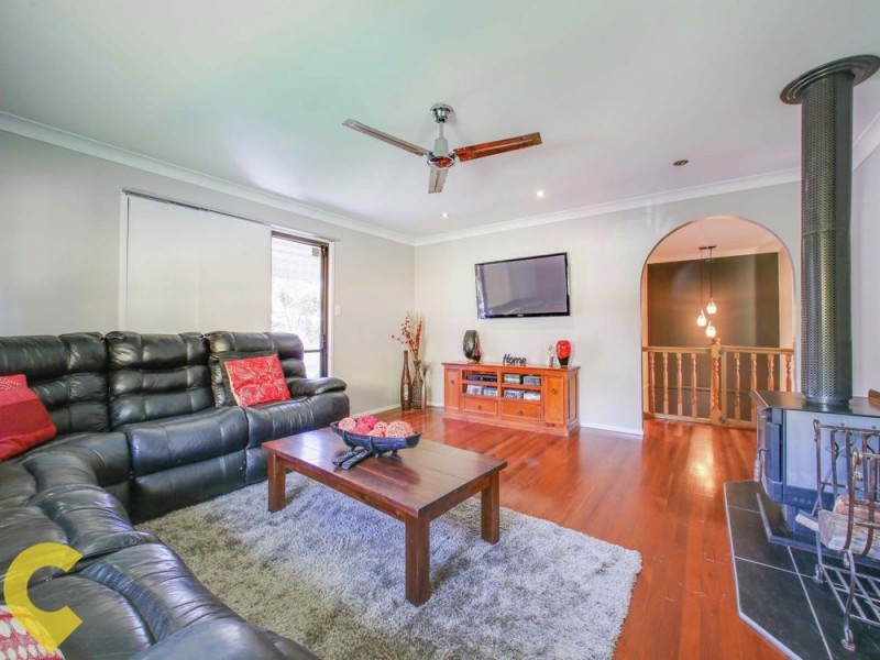 5 Dobson Drive, Strathpine QLD 4500