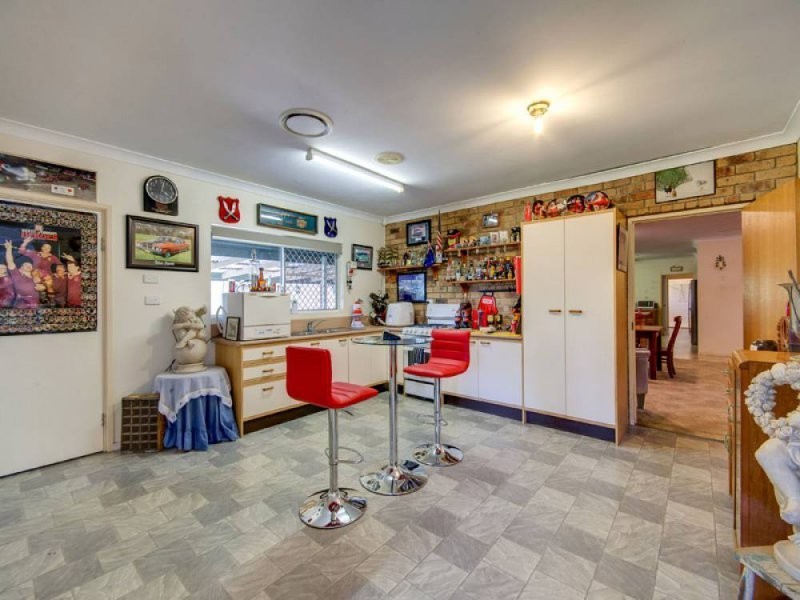 11 Byrnes Rd N, Joyner QLD 4500