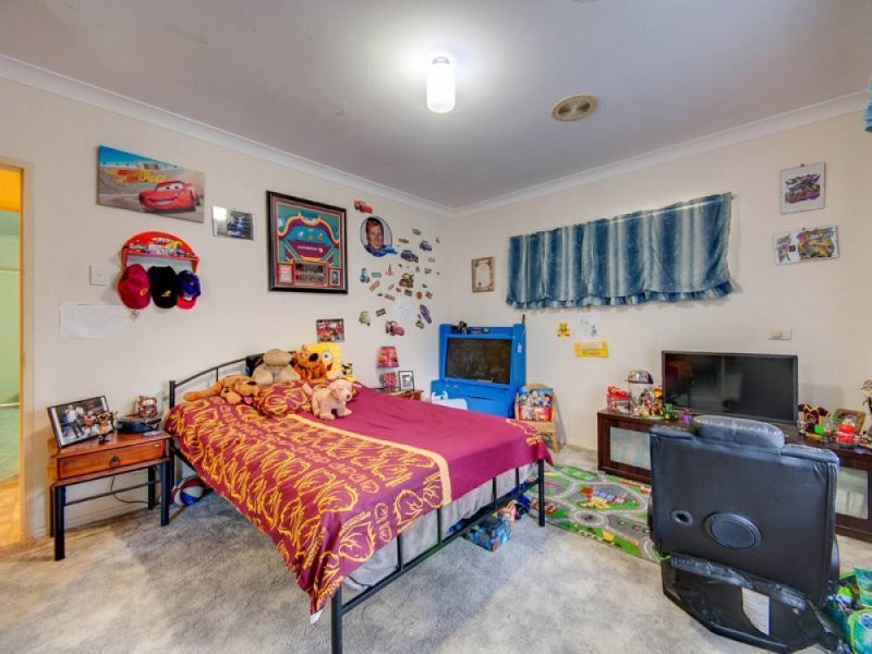 11 Byrnes Rd N, Joyner QLD 4500