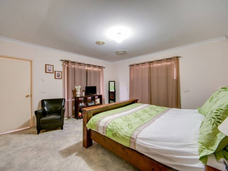 11 Byrnes Rd N, Joyner QLD 4500