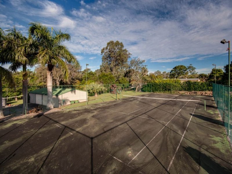 11 Byrnes Rd N, Joyner QLD 4500