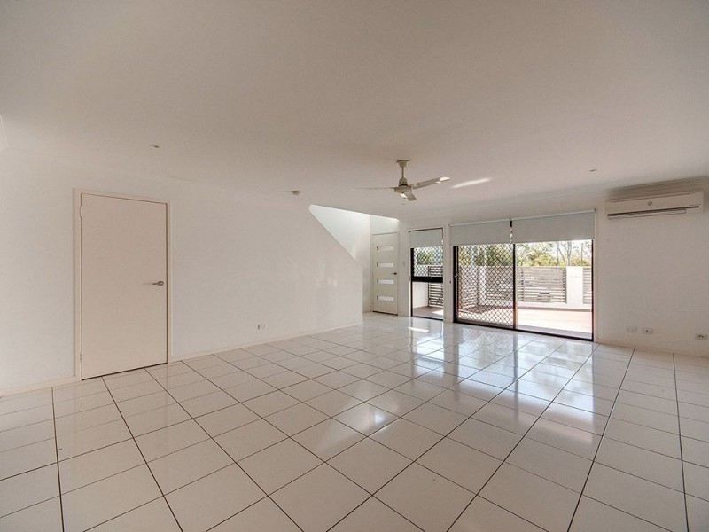 4/1 Slater Avenue, Lawnton QLD 4501