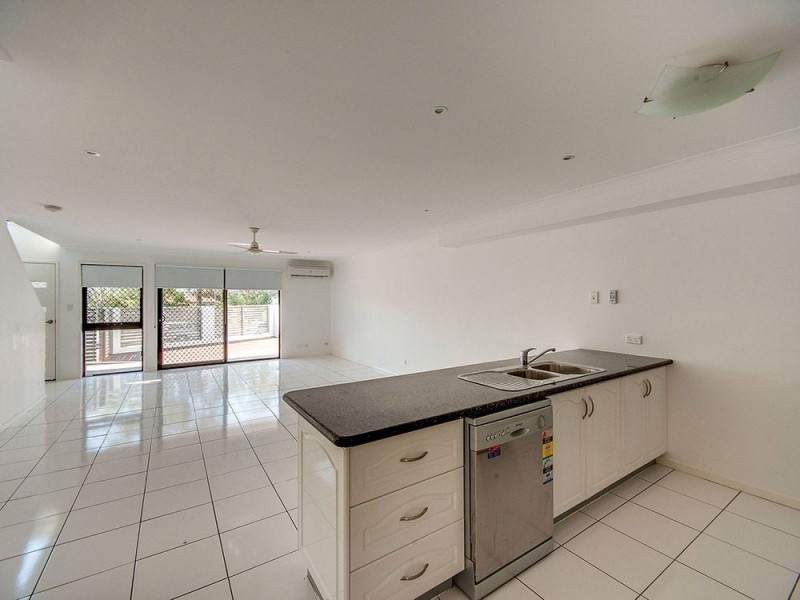 4/1 Slater Avenue, Lawnton QLD 4501