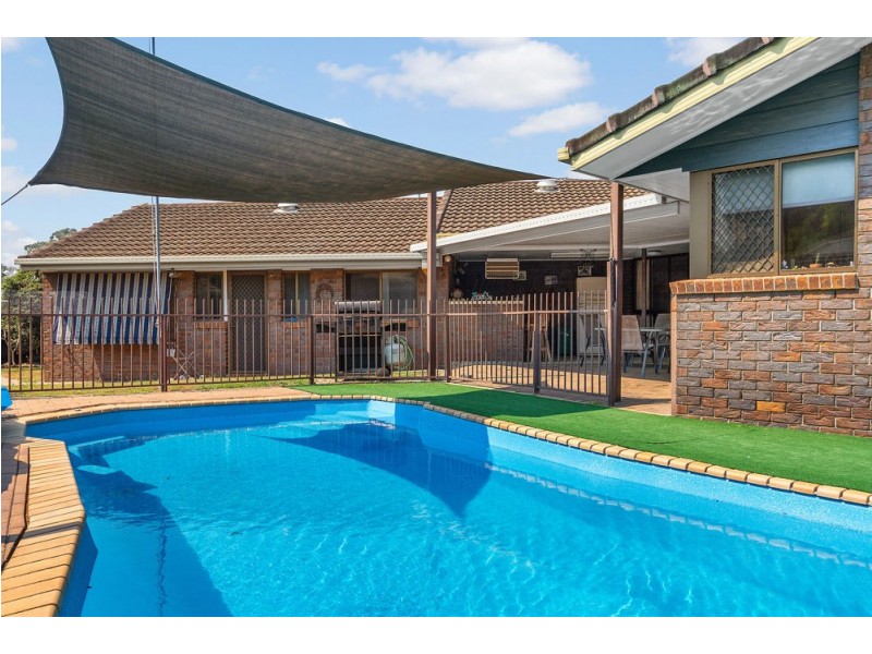 6 St Dominique Court, Petrie QLD 4502