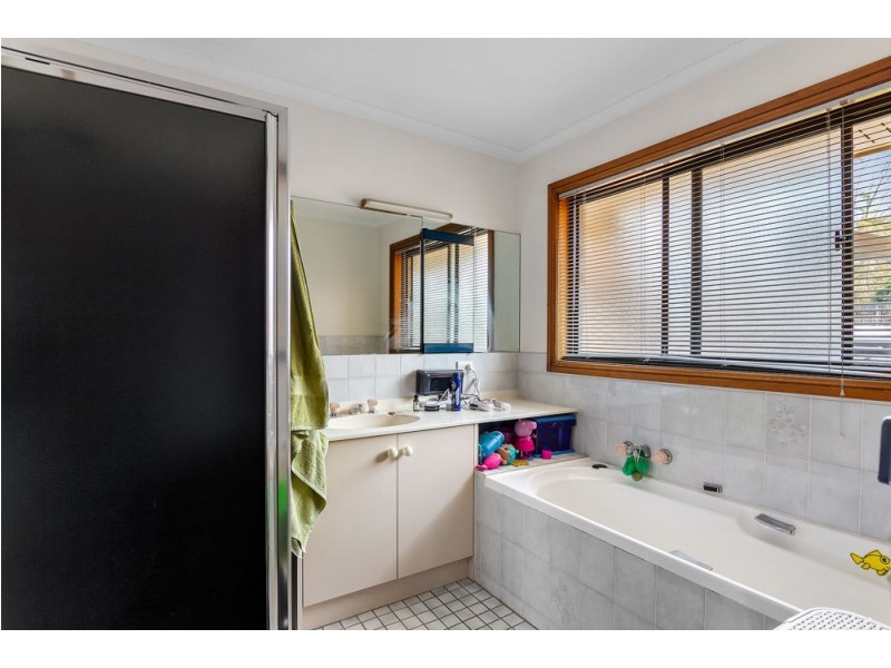 6 St Dominique Court, Petrie QLD 4502