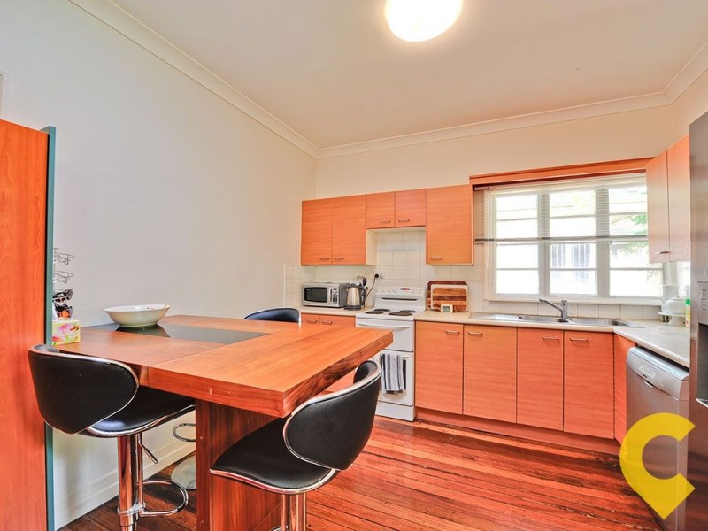 93 Royal Parade, Ashgrove QLD 4060