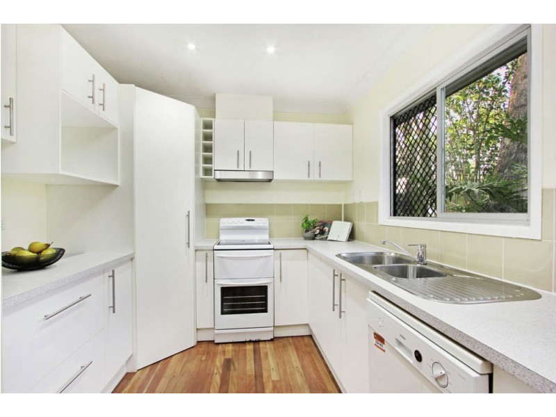 34 Caesar Road, Ferny Hills QLD 4055
