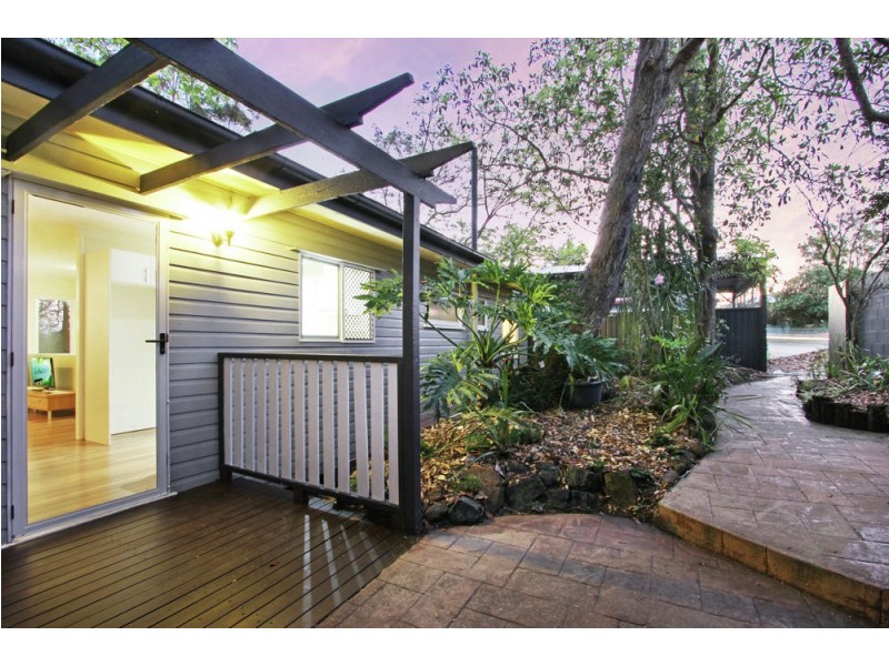 34 Caesar Road, Ferny Hills QLD 4055