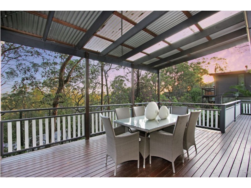 34 Caesar Road, Ferny Hills QLD 4055