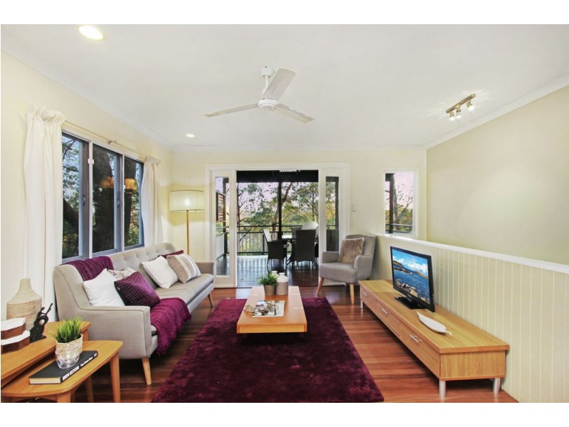 34 Caesar Road, Ferny Hills QLD 4055