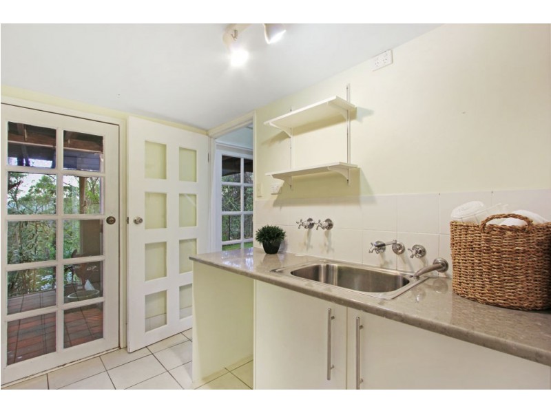 34 Caesar Road, Ferny Hills QLD 4055