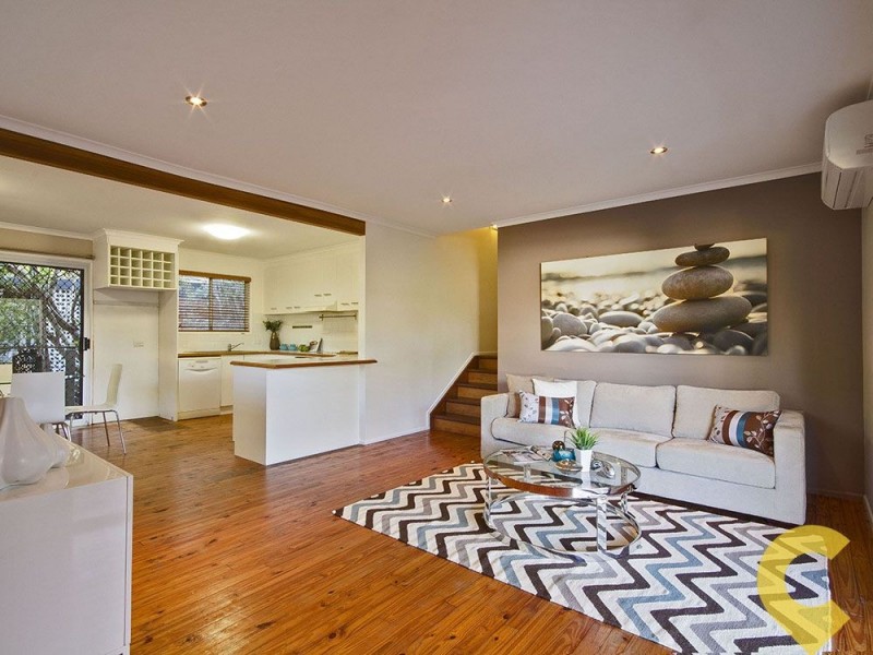 33 Yathong Court, Arana Hills QLD 4054