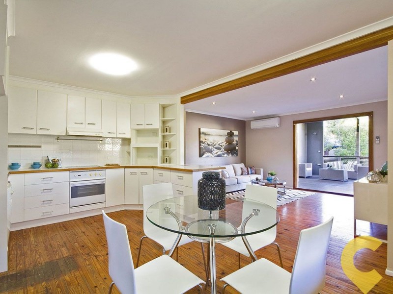 33 Yathong Court, Arana Hills QLD 4054