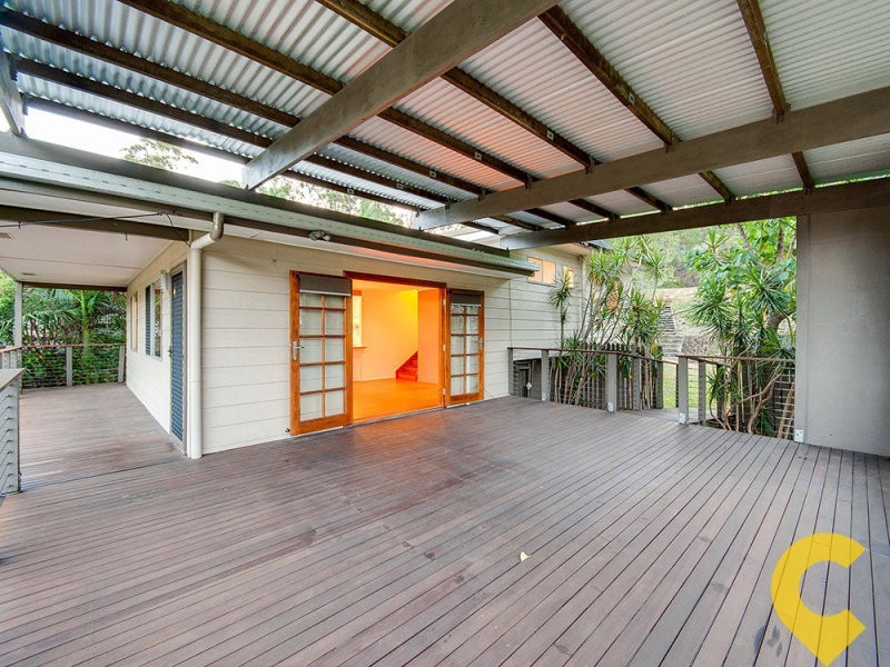 33 Yathong Court, Arana Hills QLD 4054