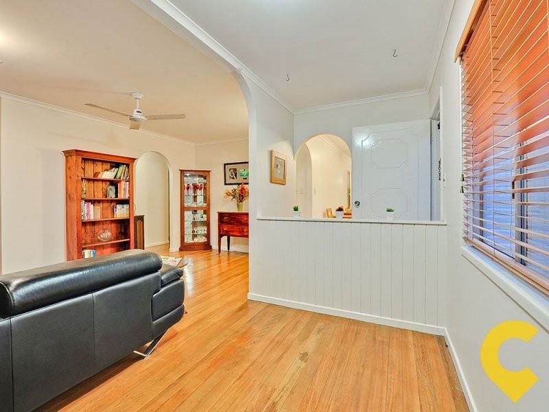 10 Minto Crescent, Arana Hills QLD 4054