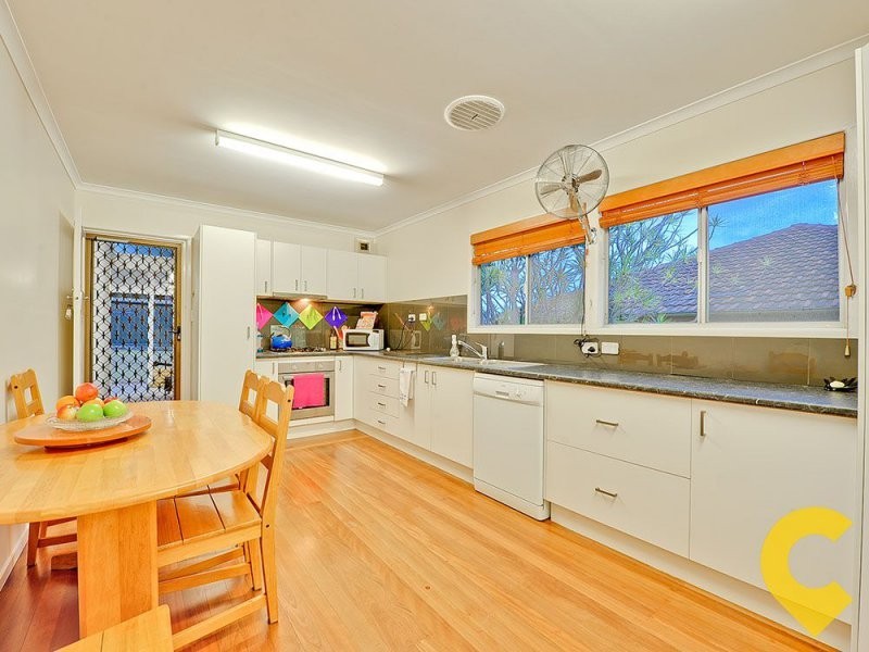 10 Minto Crescent, Arana Hills QLD 4054