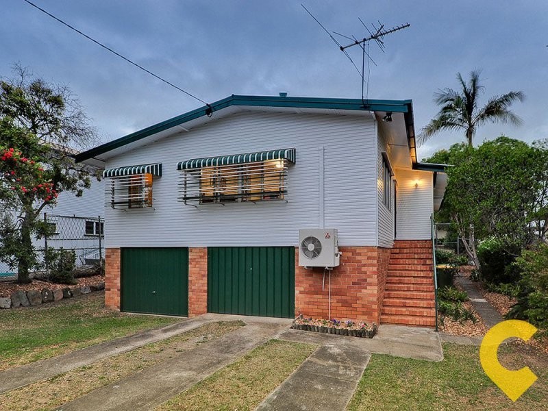 10 Minto Crescent, Arana Hills QLD 4054