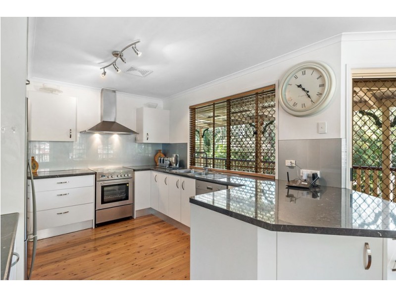 4 Lakeview Court, Joyner QLD 4500