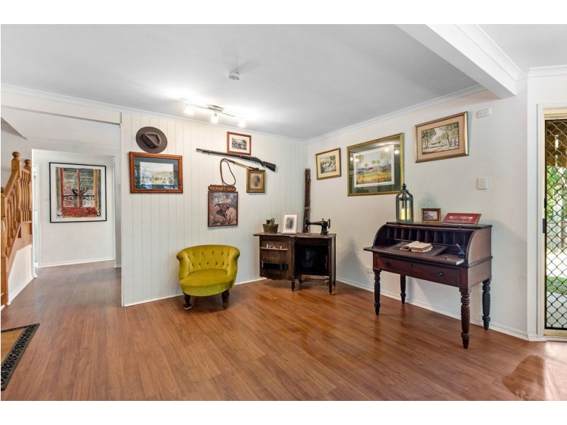 4 Lakeview Court, Joyner QLD 4500