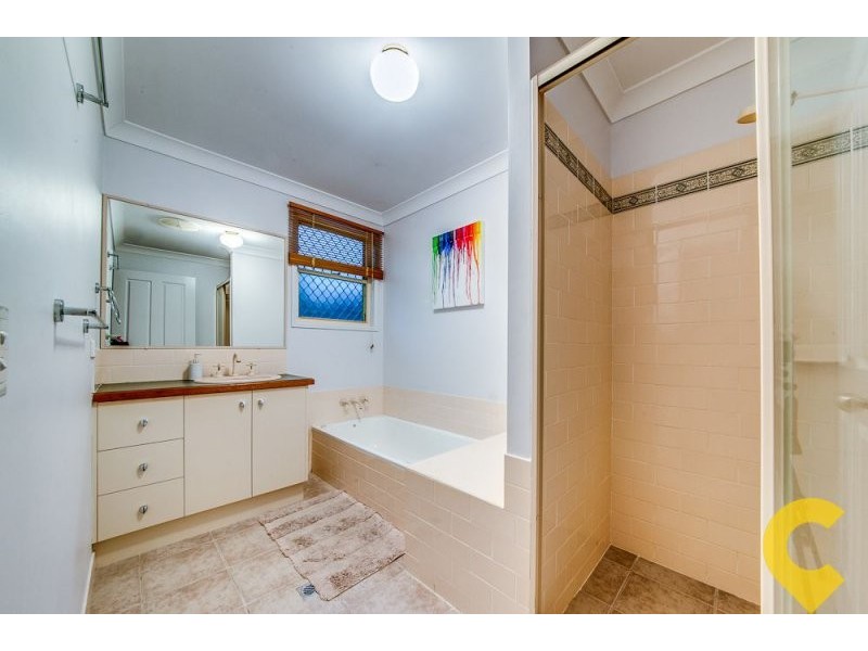 12 Fleetwood Court, Ferny Hills QLD 4055