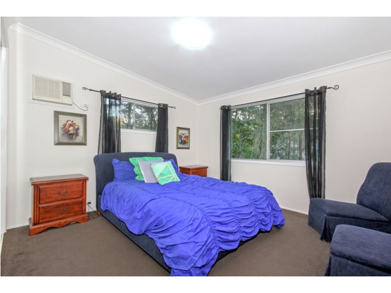 26 Yathong Court, Arana Hills QLD 4054