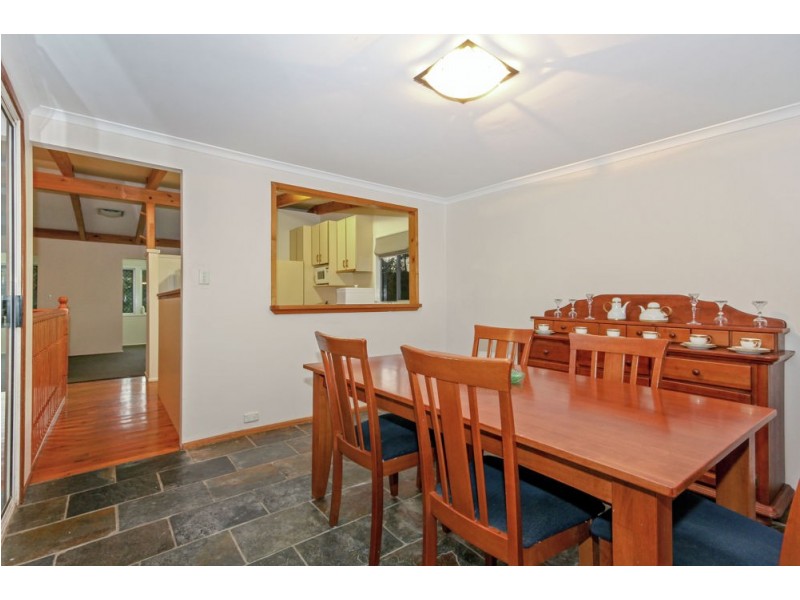 26 Yathong Court, Arana Hills QLD 4054