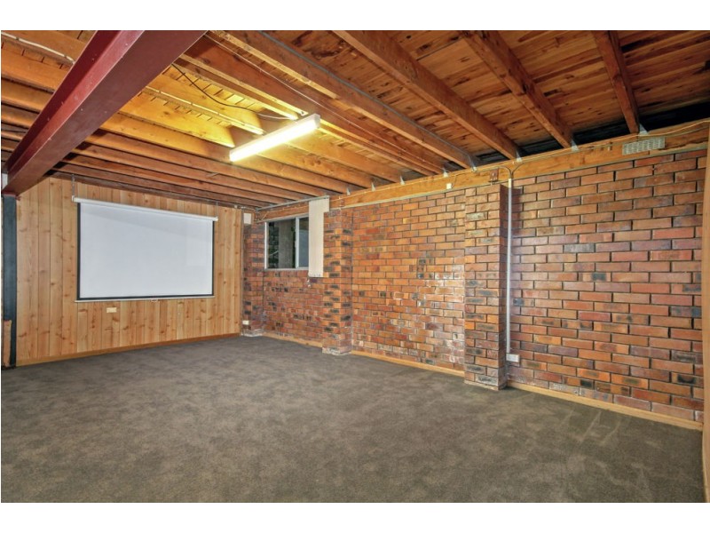 26 Yathong Court, Arana Hills QLD 4054