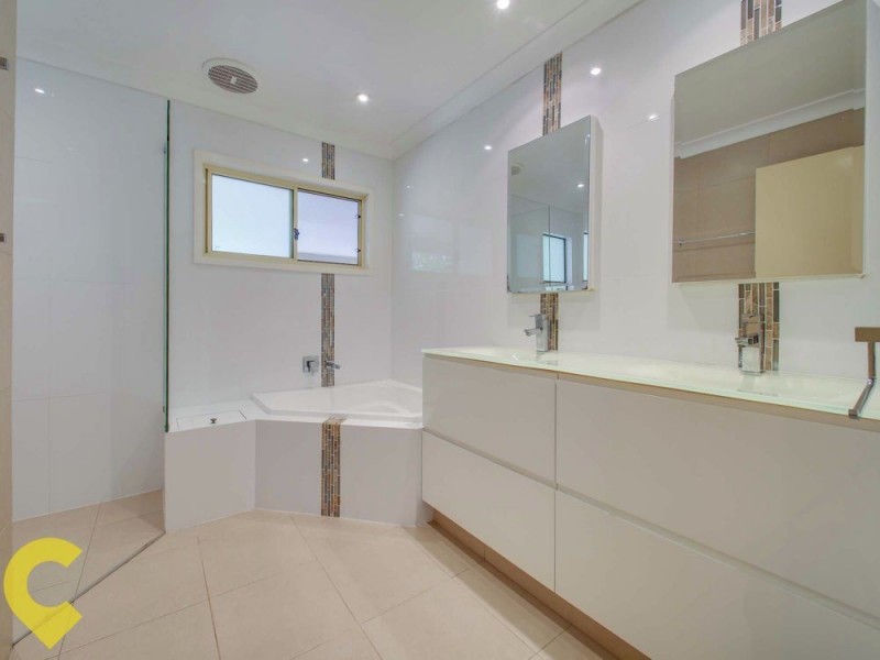 18 Narellan Street, Arana Hills QLD 4054