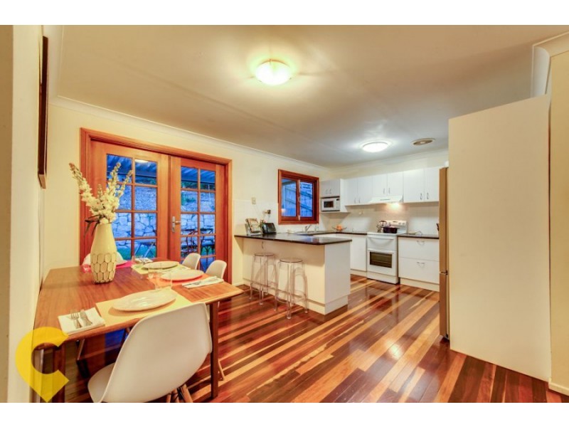 28 Yeerinbool Court, Arana Hills QLD 4054