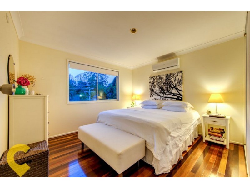 28 Yeerinbool Court, Arana Hills QLD 4054