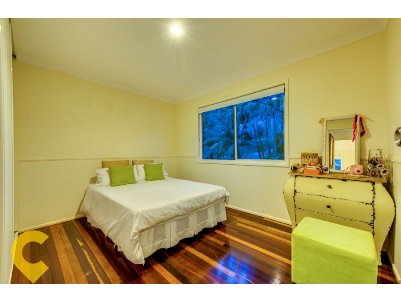 28 Yeerinbool Court, Arana Hills QLD 4054