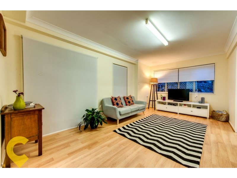 28 Yeerinbool Court, Arana Hills QLD 4054