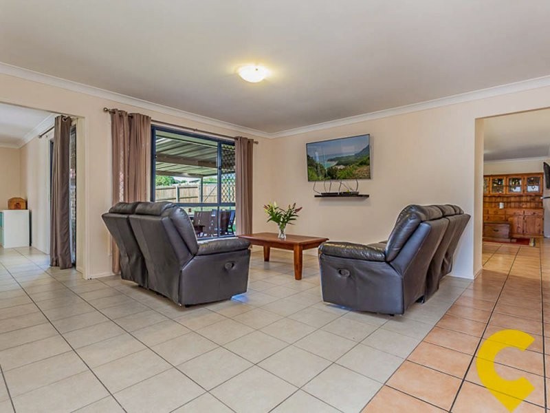 100 Charolais Crescent, Upper Kedron QLD 4055